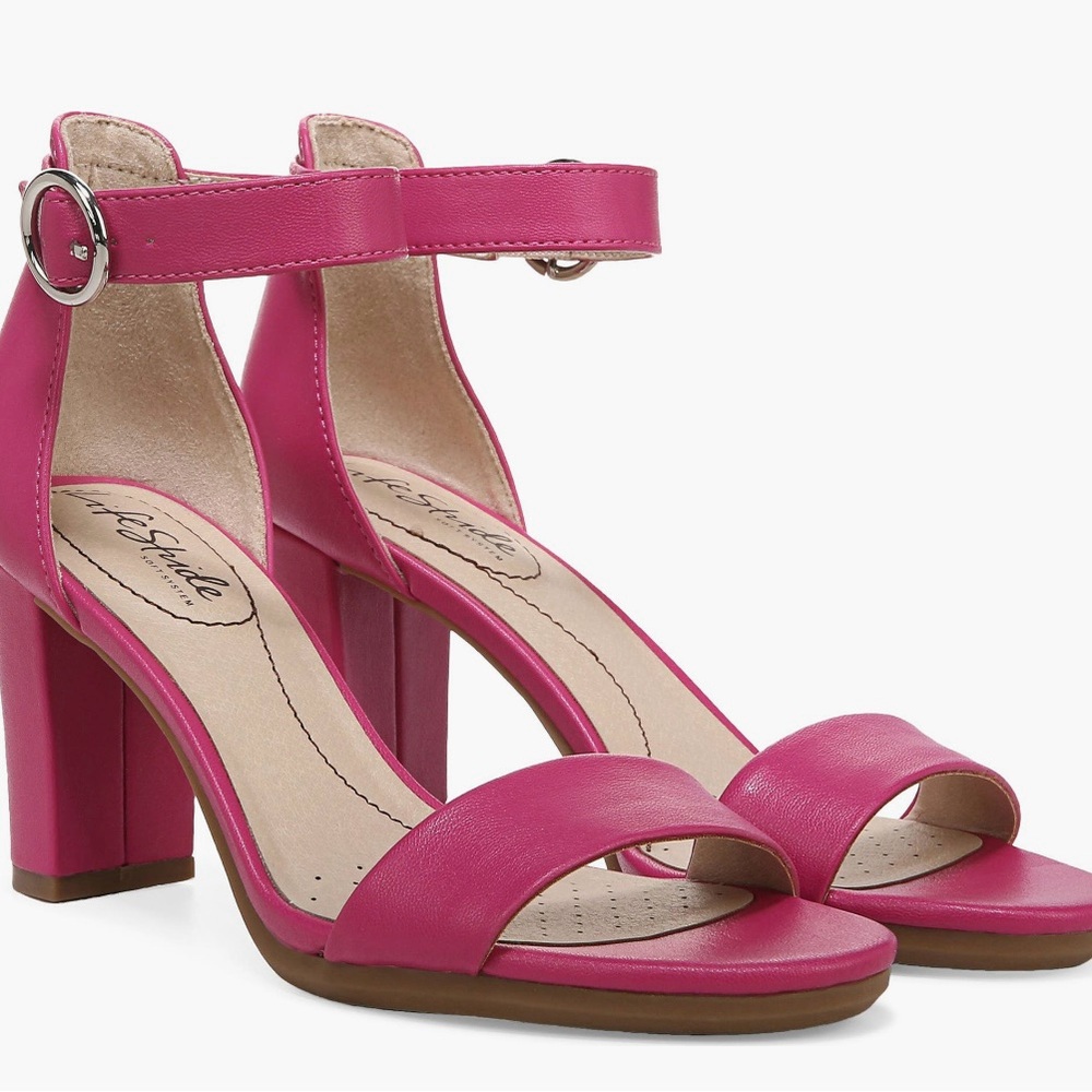 LifeStride Averly ankle strap block heel sandal size 8wide